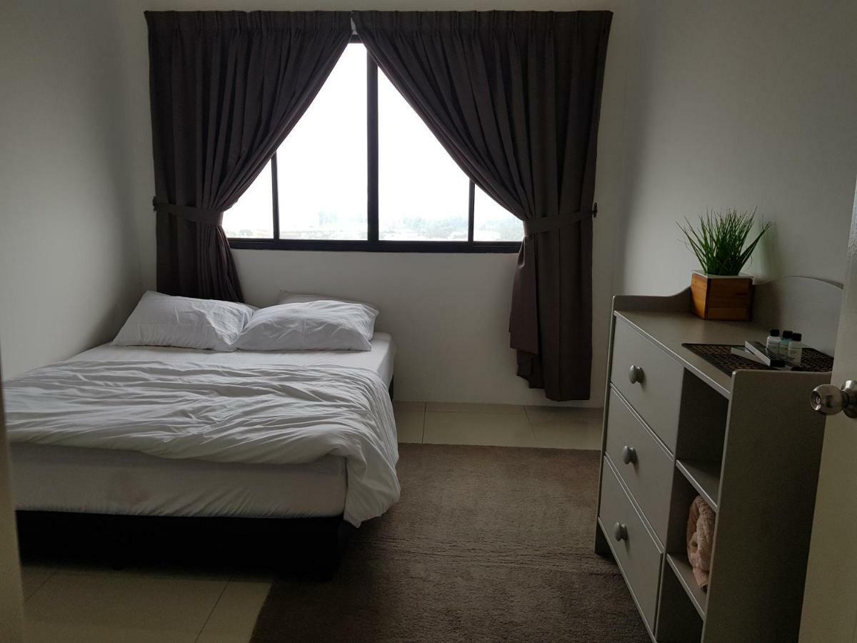 The Executive Seaview 1 At Icon Residence Куала-Тренгану Экстерьер фото